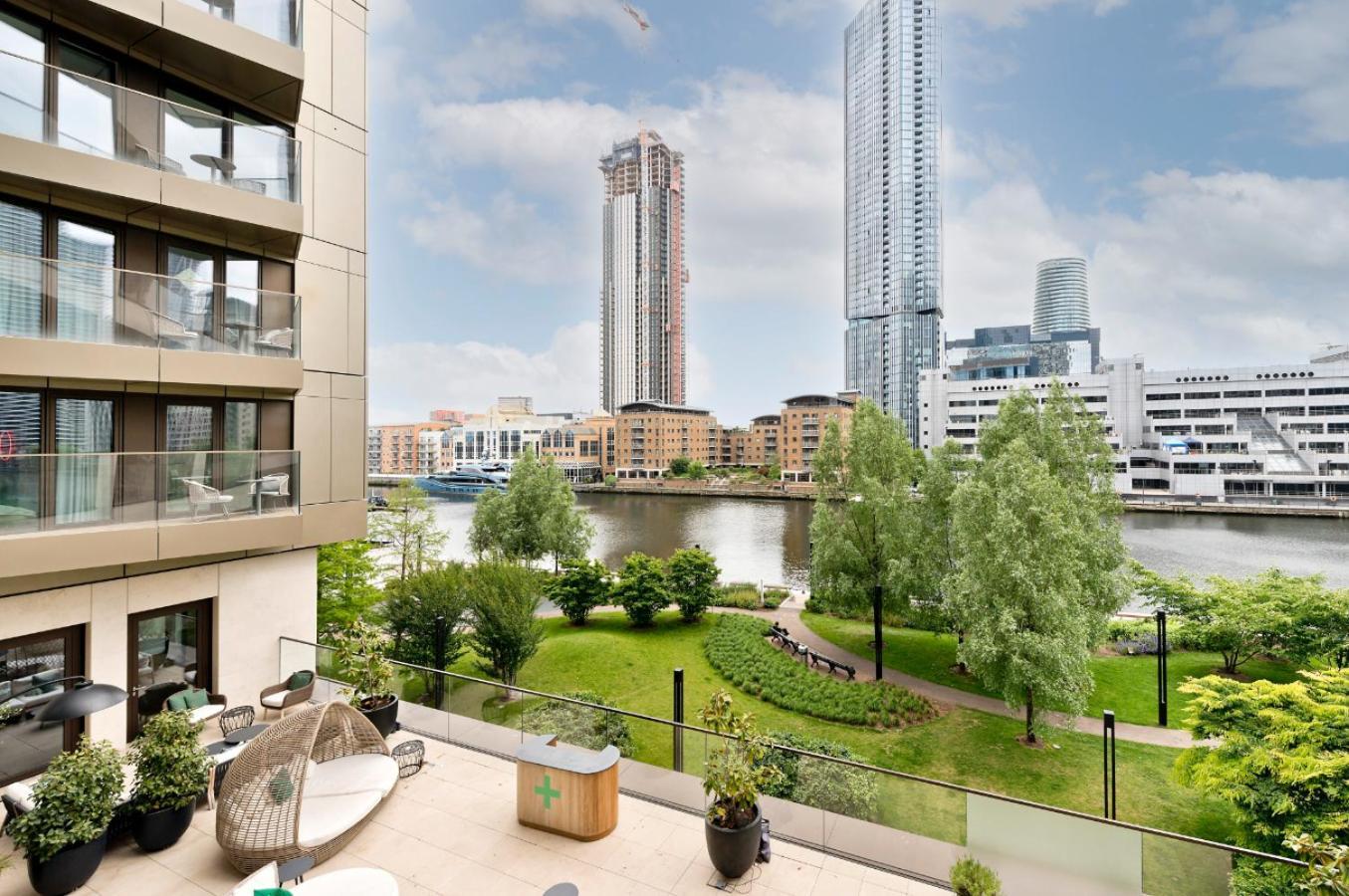 Elegant And Modern Apartments In Canary Wharf Right Next To Thames Londres Exterior foto